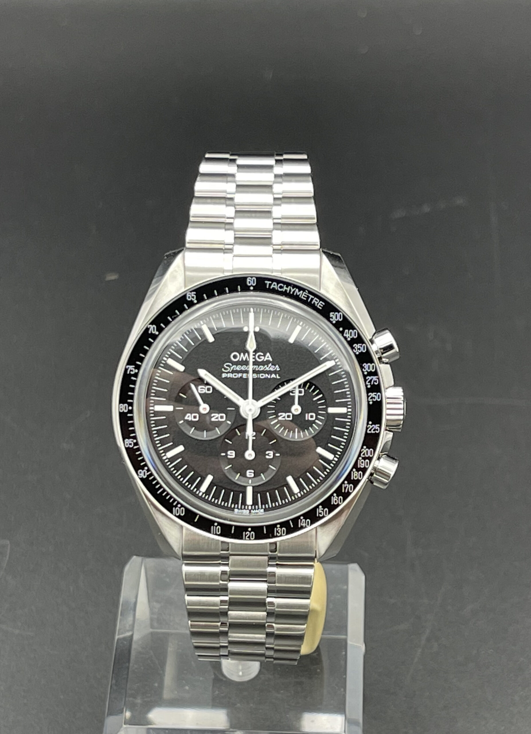 omega speedmaster professional moonwatch sapphire